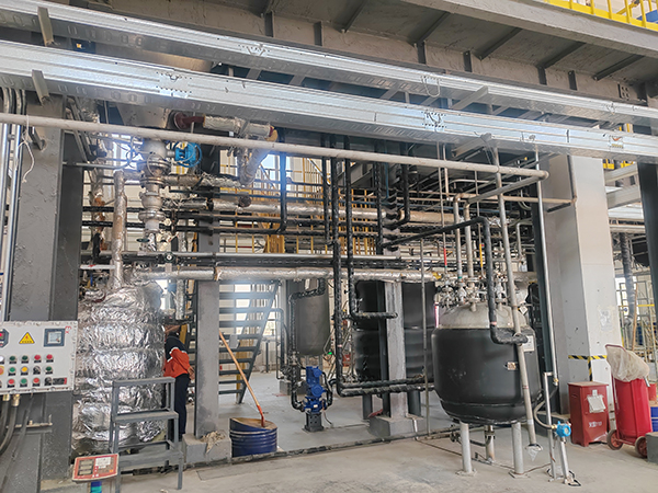 500升的搅拌釜控温防爆冷热一体机